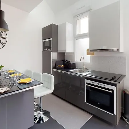 Paris House