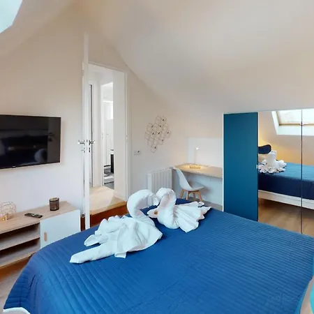 Paris House Villejust