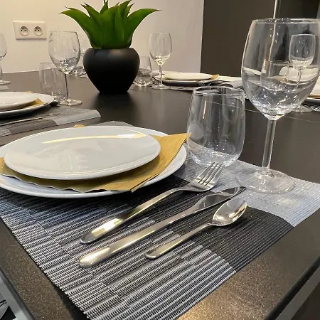 Paris House * Villejust