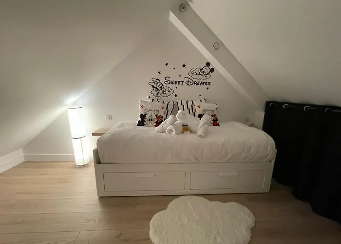 Paris House