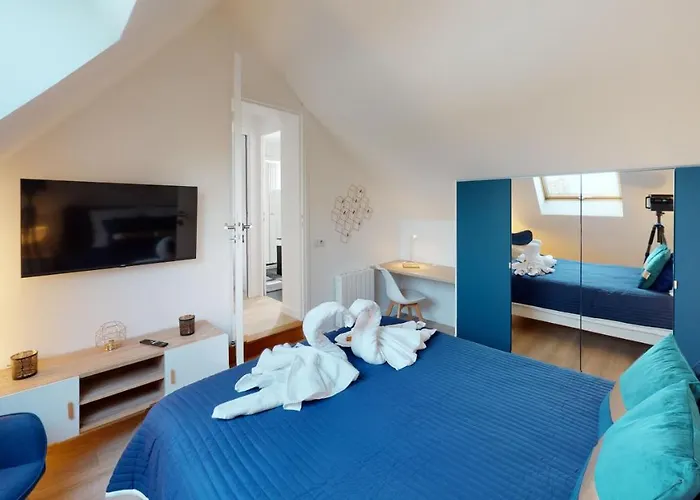 Paris House Villejust