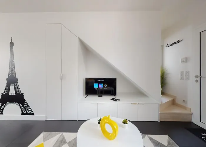Paris House
